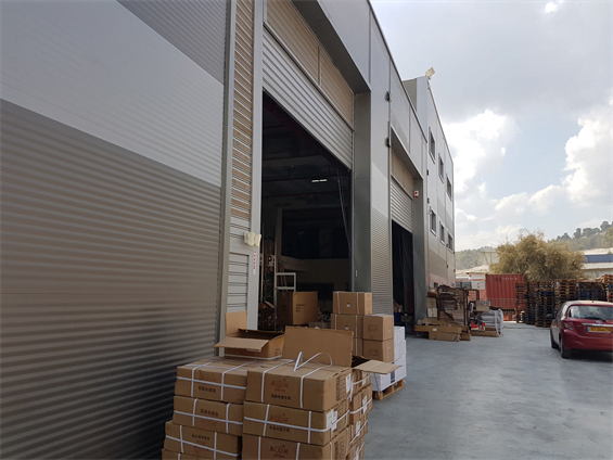 1,030 מר אולם תפעולי