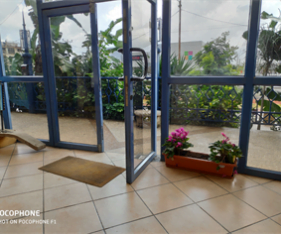 חנות לתצוגה/ משרד להשכרה - חזית