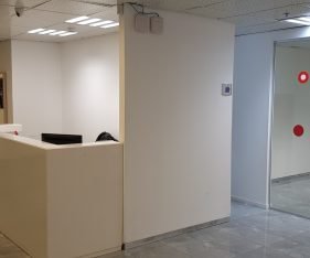 קומה עצמאית - עמדת קבלה