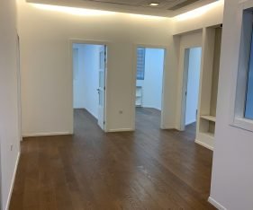 משרד מחולק להשכרה ברעננה