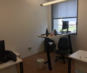 חדר במשרד להשכרה ברעננה