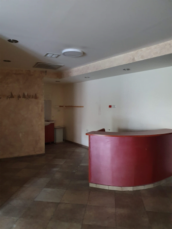 עמדת קבלה במשרד להשכרה בירושלים