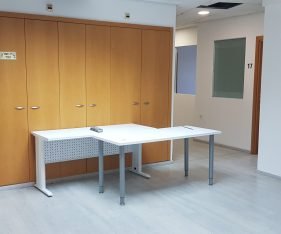 חדר במשרד להשכרה ברעננה