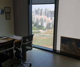 משרד מנהל במשרדים להשכרה בכפר סבא