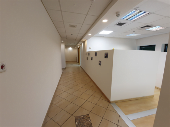 מסדרון במשרדים להשכרה בהר החוצבים