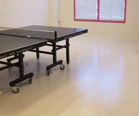 חדר משחקים ומנוחה משרד להשכרה בהרצליה