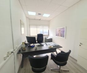 משרד מרווח ונוח להשכרה בירושלים תלפיות - נגיש לתחבורה ולגוש עציון