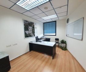 משרד בגבעת שאול - ריצוף פרקט ותאורה