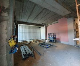 שטח מסחרי חנות ברמת מעטפת