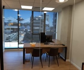 משרד קטן להשכרה ברעננה - חדר עבודה