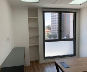 בבניין מפואר בבורסה ברמת גן
