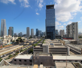 להשכרה יחידה עם מרפסת 14 מ' בתל אביב