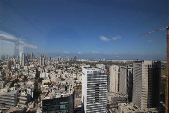 קומת משרדים מניבה למכירה בבני ברק