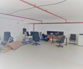 להשכרה מבנה חדיש ומשופץ בנשר