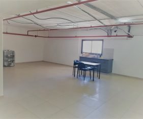 להשכרה מבנה חדיש ומשופץ בנשר