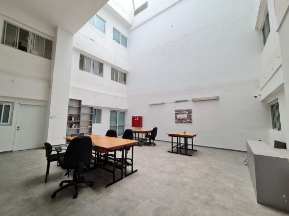 משרדים להשכרה בגמר מלא ואיכותי במרכז מבוקש באזור הסיטי אשדוד