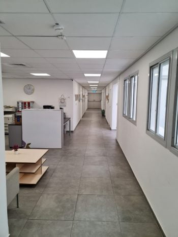 משרדים להשכרה בגמר מלא ואיכותי במרכז מבוקש באזור הסיטי אשדוד