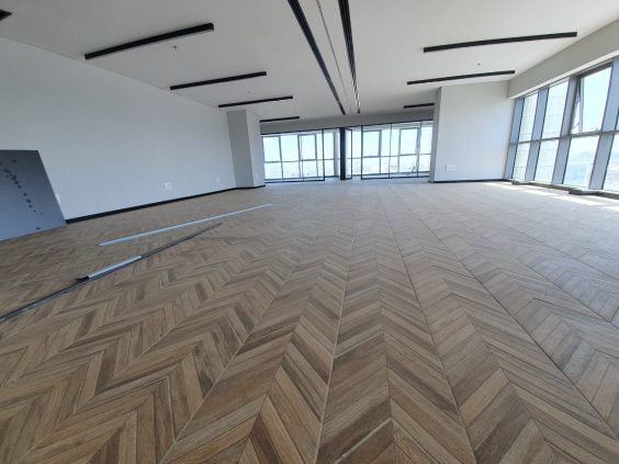 בבניין מפואר בגבעת שאול - משרד מרווח להשכרה