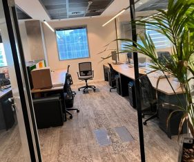 שטח משרדים ברמה גבוהה להשכרה בהרצליה כולל מחיצות זכוכית