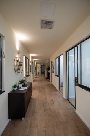 משרדים ברמת גמר גבוהה במיוחד בעיצוב מודרני במגדלי בסר רמת גן/ בני ברק