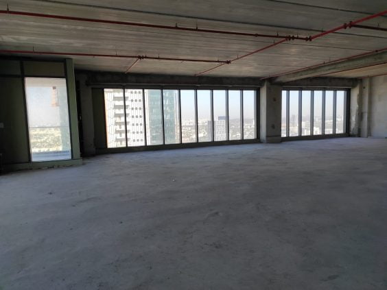 קומה עצמאית להשכרה במגדל חדש במתחם בסר רמת גן/ בני ברק
