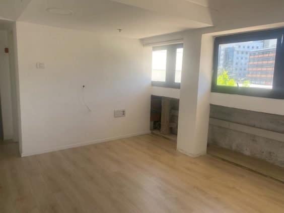 משרד מואר במרכז תל אביב, קרוב לצירים מרכזיים כמו יהודה הלוי ורוטשילד.