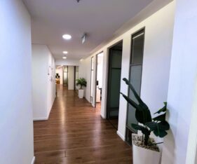 משרד יוקרתי 1000 מר במיקום מרכזי בנשר