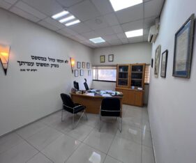 חלוקה נוחה לחללים, אפשרות לחדר ישיבות