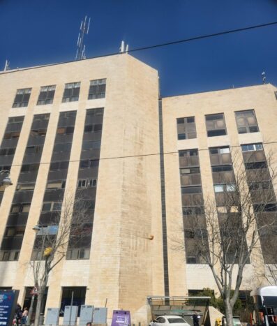 544 מר משרדים מושכרים