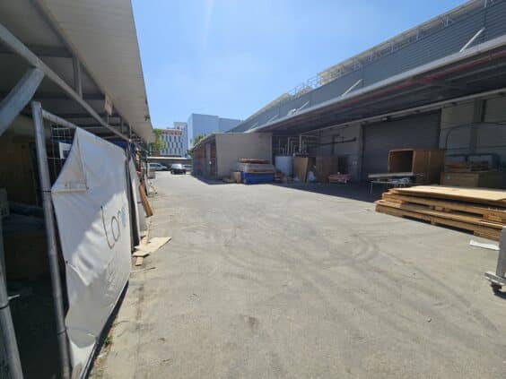 3,450 מר לוגיסטי