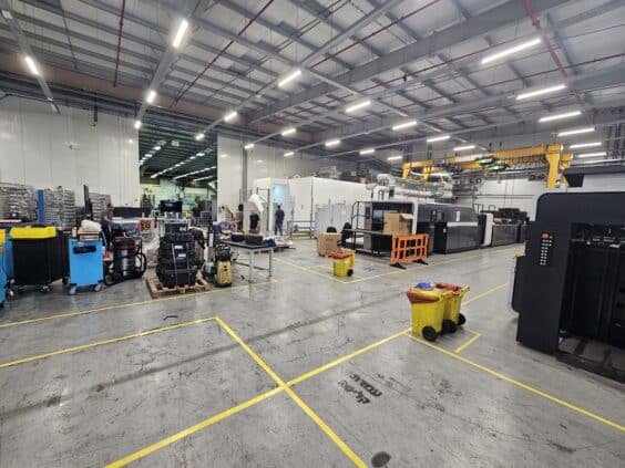 גובה 7 עד 9 מטר