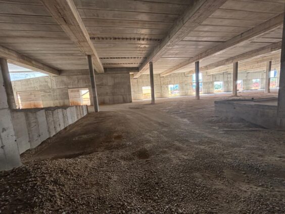 שטח של 9500 מטר ברמה הכי גבוההה שיש