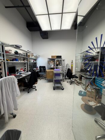 קומת קרקע עם גישה נוחה לרכב מסחרי