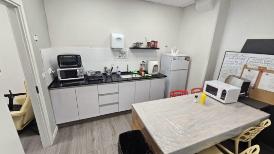 יכול לשמש גם כמשרד