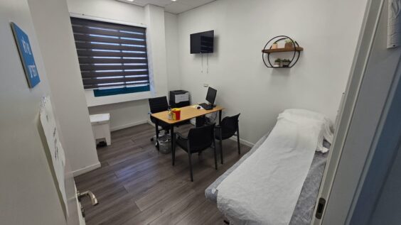 בניין באזור נוח לחנייה וגישה לתחברוה ציבורית