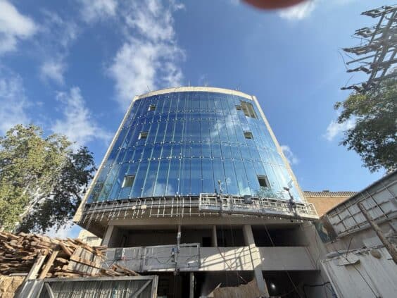 אולם תצוגה ומשרדים להשכרה בתלפיות