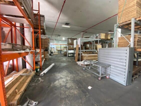 לוגיסטיקה ואחסנה