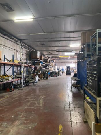 אולם תעשייה בגודל 730 מר