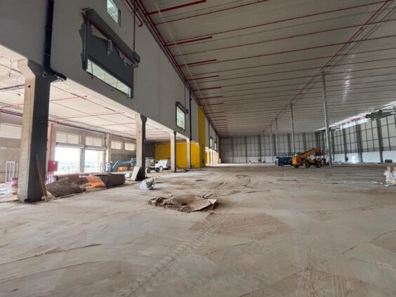 רחבה תפעולית עם משווי גובה