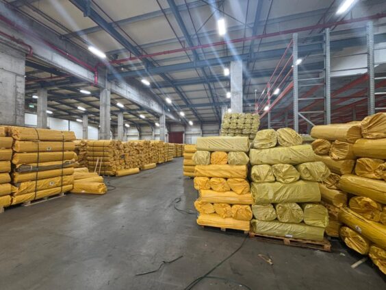 2000 אולם בגובה 9-10, 6 כניסות יציאות