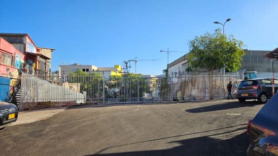 בנוי בצורה מלבנית נוחה לשימוש