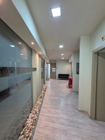 חלוקה נוחה וקרוב מאוד לרכבת ולמסעדות