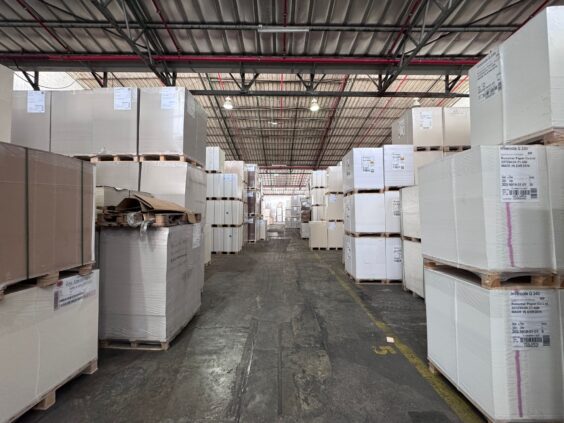 לוגיסטיקה ואחסנה להשכרה