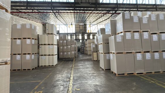 שטח אחסנה 1500 מטר