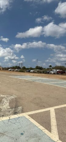 vבמיקום מצויין בשרון סמוך לכביש 4 שטח של כ 4500 מטר