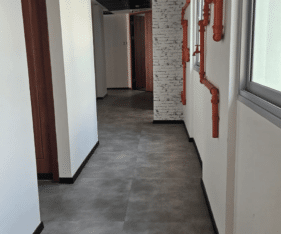 4000 מר משרדים עם קומת קרקע תפעולית