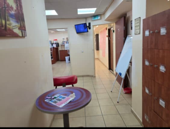 במרחק הליכה מהרכבת הקלה, לב מרכז העסקים של ירושלים