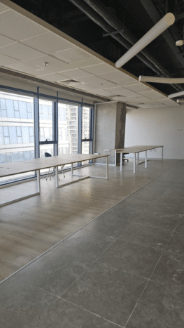 משרד מוכן לכניסה