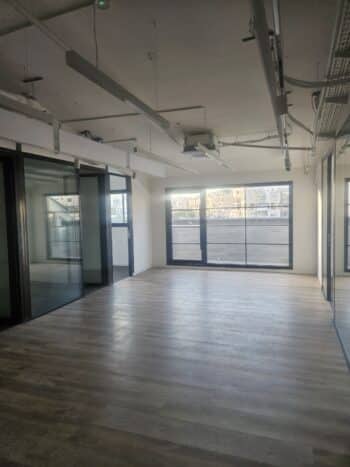 במרכז המסחרי של היישוב