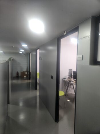 חניות להשכרה, מטבח מאובזר, חדר תקשורת, מרחב מוגן